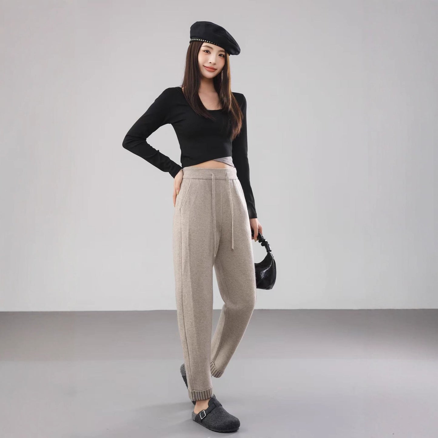 Women's Strand Thickening Tapered Air Layer Flanging Contrast Color Casual Pants