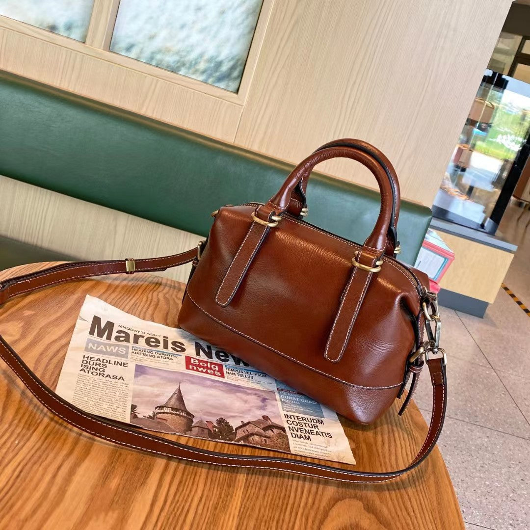 Women's Leather Vintage Vegetable Tanned Oil Wax First Layer Cowhide Shoulder Bags