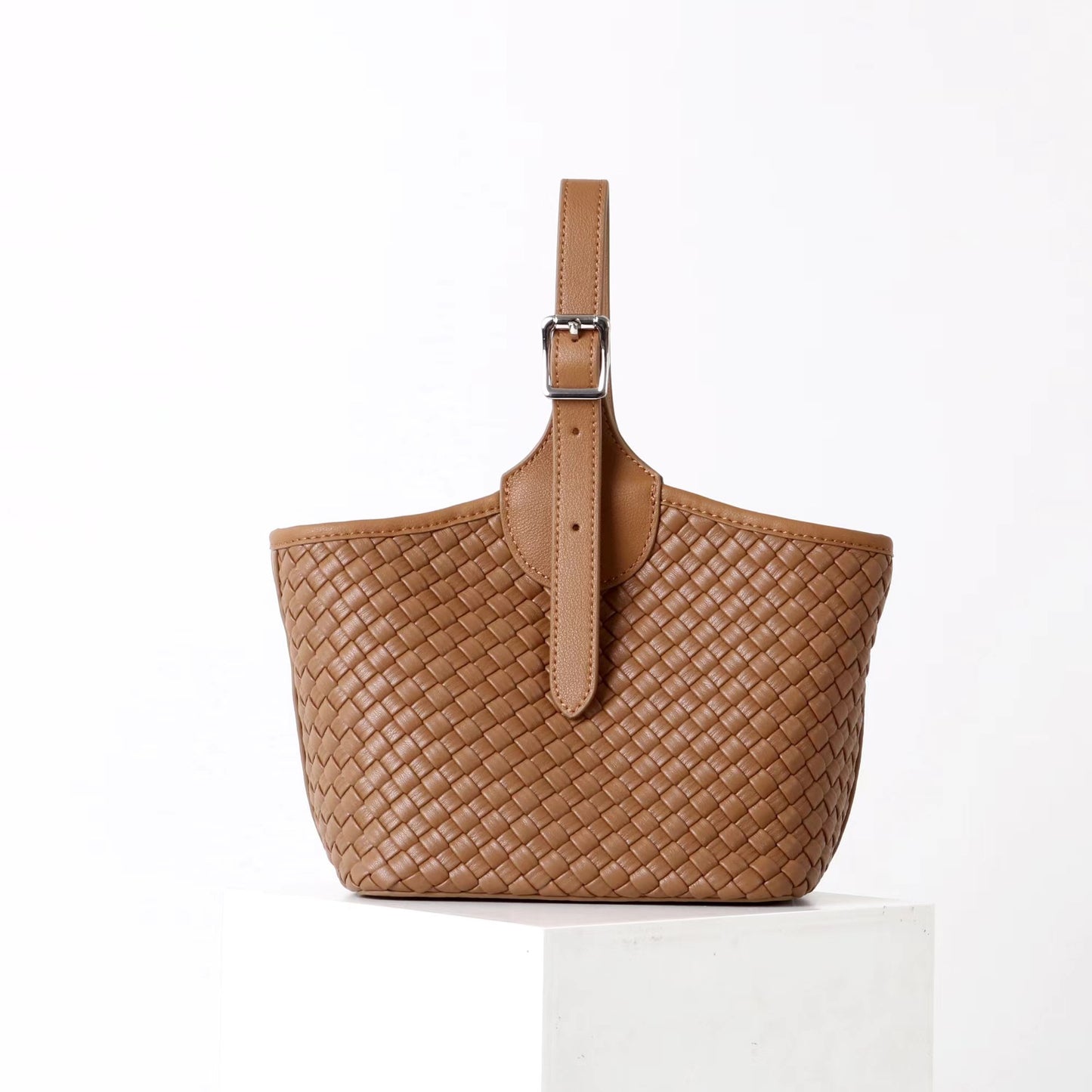 Beautiful Women's Woven Fashionable Stylish Simple Bags