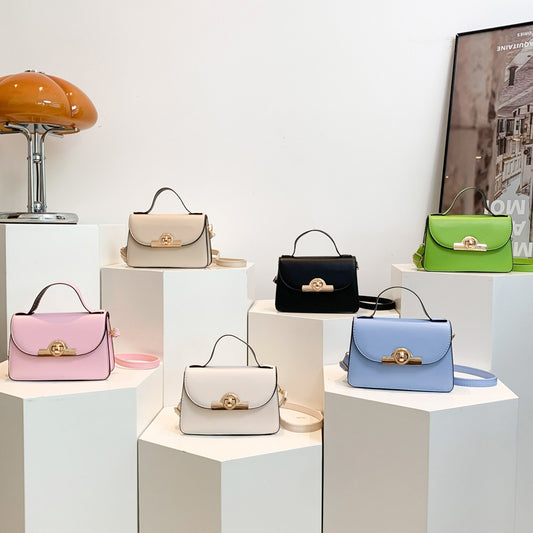Women's Atmosphere Solid Color Simple Summer Fashion Crossbody Bags