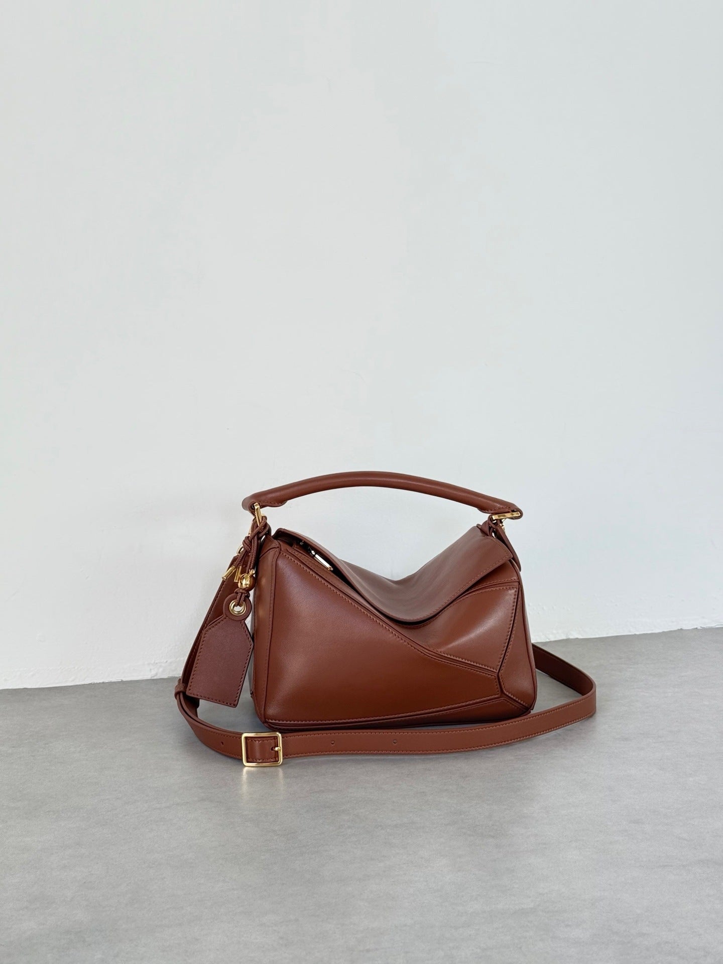 Women's Leather Handmade Beeswax Thread Geometric Special Interest Crossbody Bags