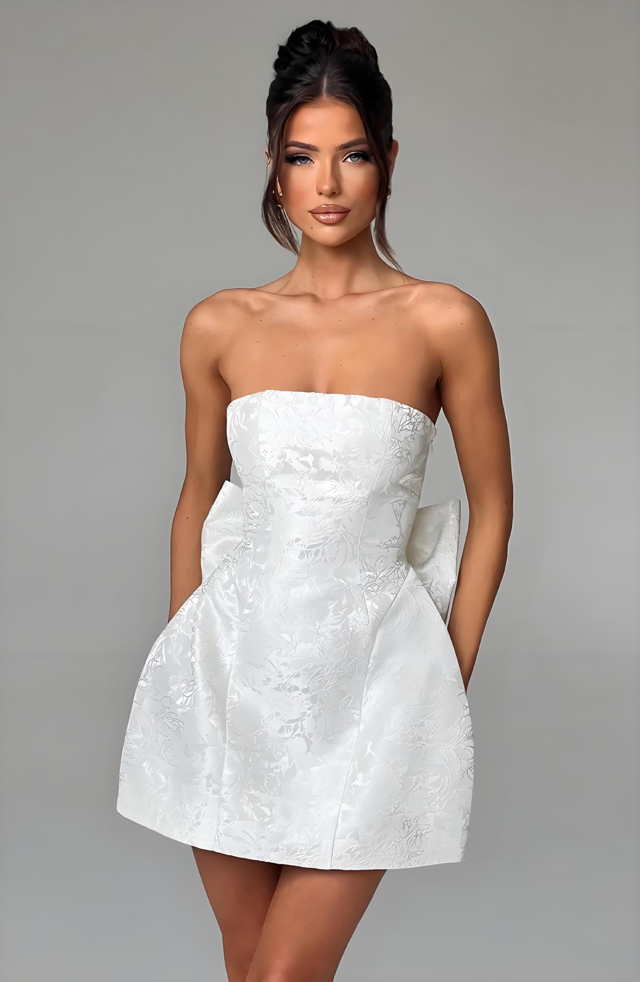 Women's Tube Sexy Backless Fashion Graceful Bow Dresses
