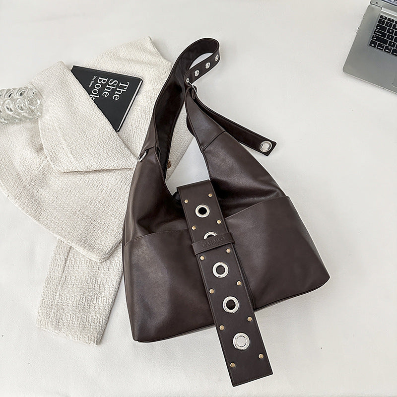 Popular Women's Fashion Rivet Autumn Personalized Crossbody Bags