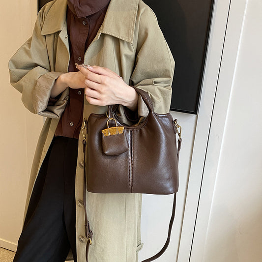 Women's Autumn Retro Fashion Minority Simple High-grade Tote Bags