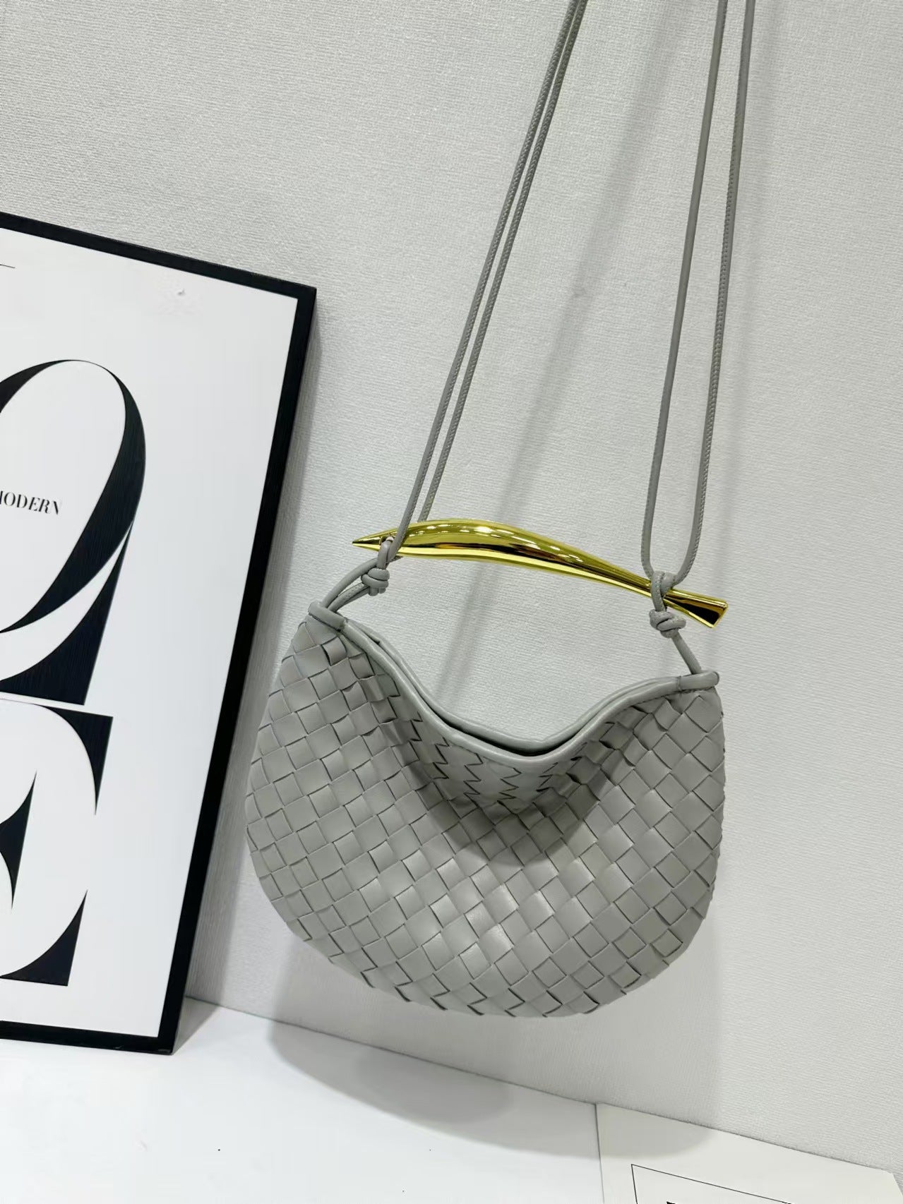 Women's Woven Genuine Leather High-grade Design Hand Metal Evening Bags