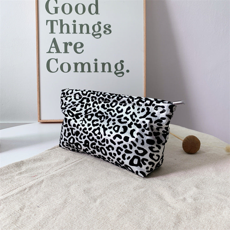 Women's Large Capacity Good-looking Makeup Portable Storage Handbags