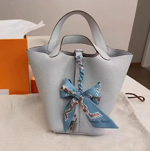 Women's Handmade Genuine Cattlehide Leather Surface Advanced Handbags