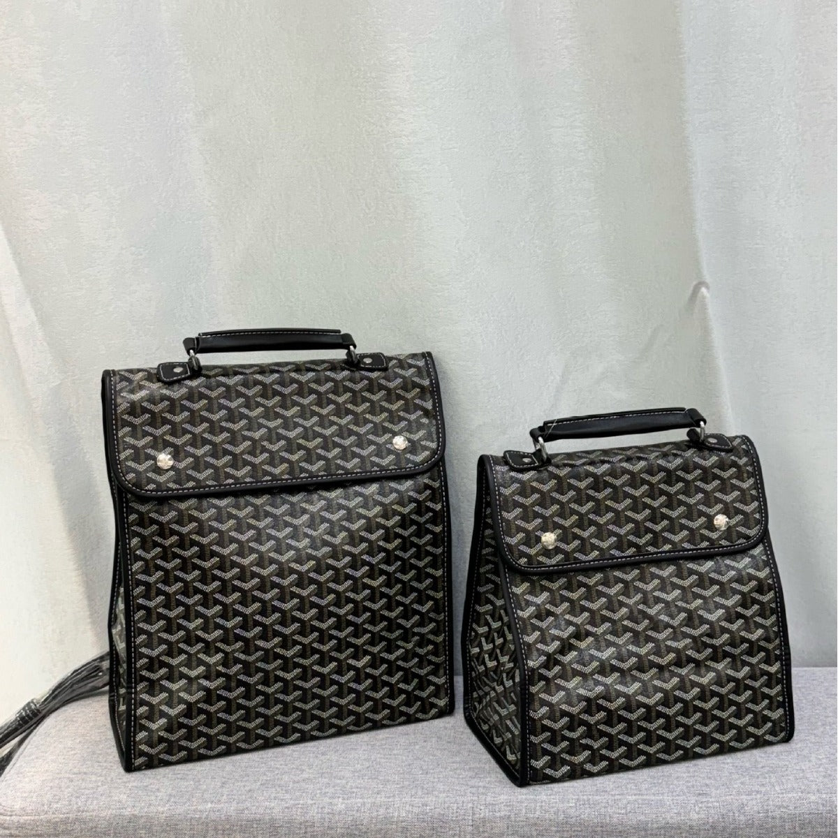 Women's & Men's & Folding Dog Teeth Large Capacity Backpacks