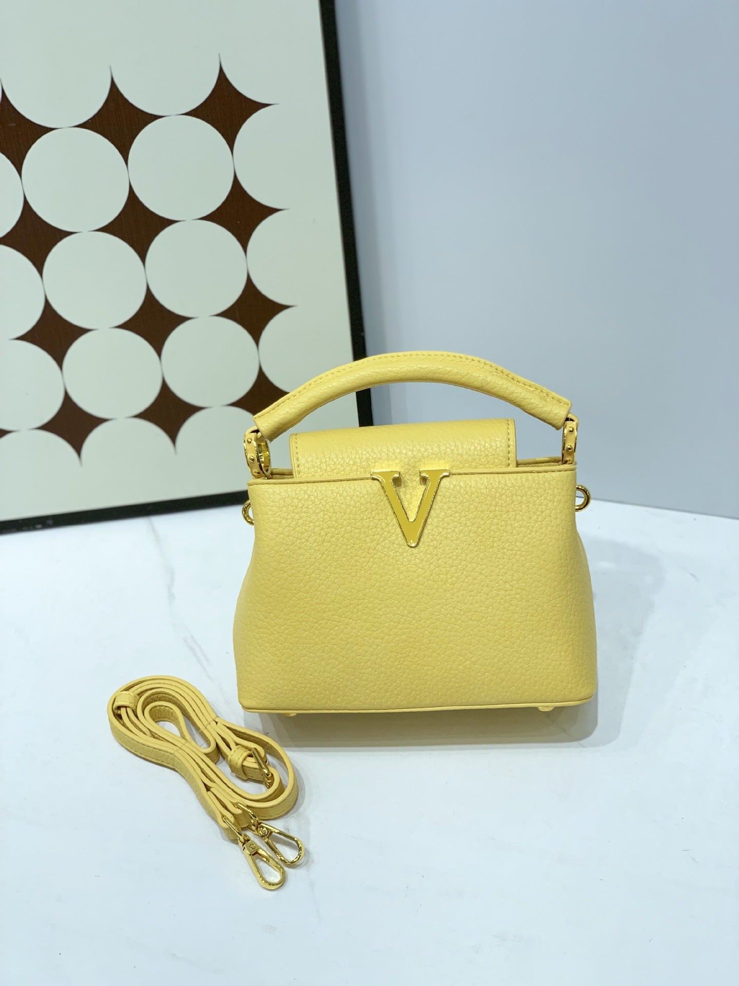 Women's Trendy Simplicity V-shaped Portable Fashionable Lychee Crossbody Bags