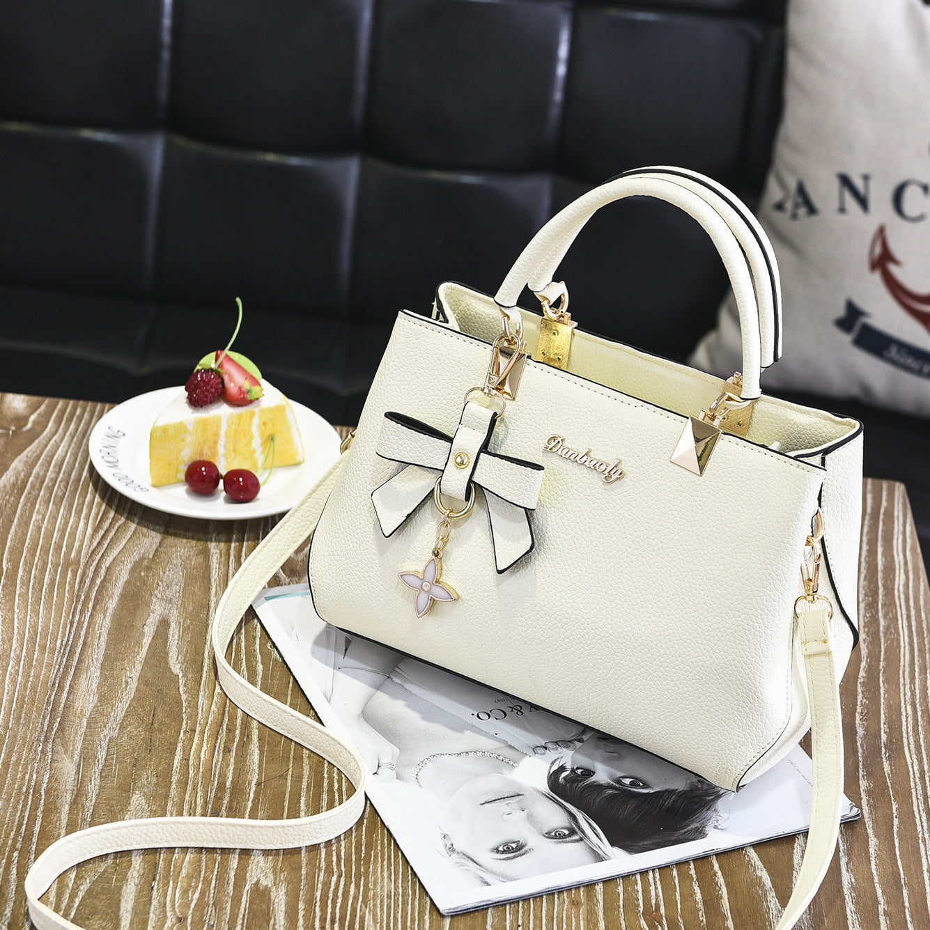 Women's Durable Fashionable Shaping Sweet Lady Handbags