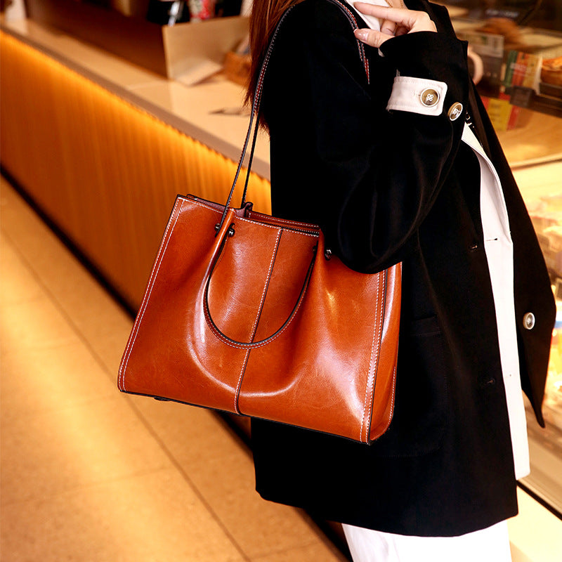 Capacity Portable Retro Commuter High-grade Oil Tote Bags