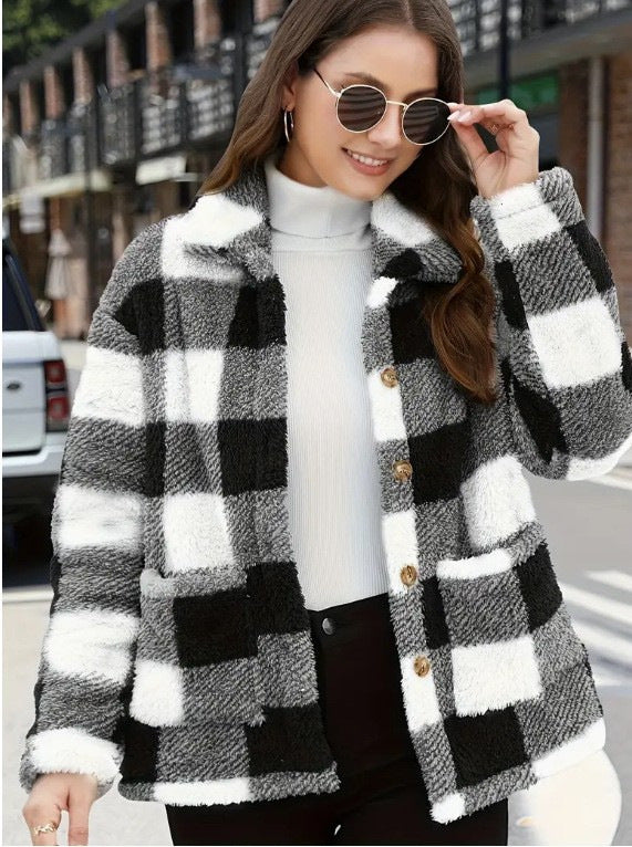 Women's Plush Patch Pocket Versatile Long Sleeve Winter Fashion Women's Sweater, Sweater