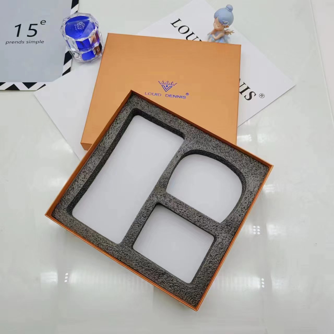 Charming Carton Long Three-piece Special Box Card Holder