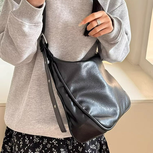 Women's Large Capacity Fashionable Retro Fashion Wide Crossbody Bags