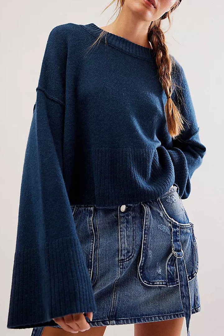 Women's Solid Color Flared Sleeves Pullover Fashion Sweaters