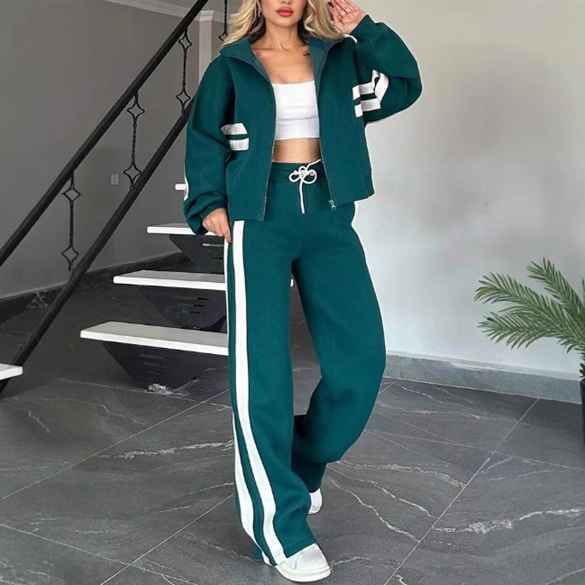 Women's Autumn Striped Zipper Leisure Sports For Suits