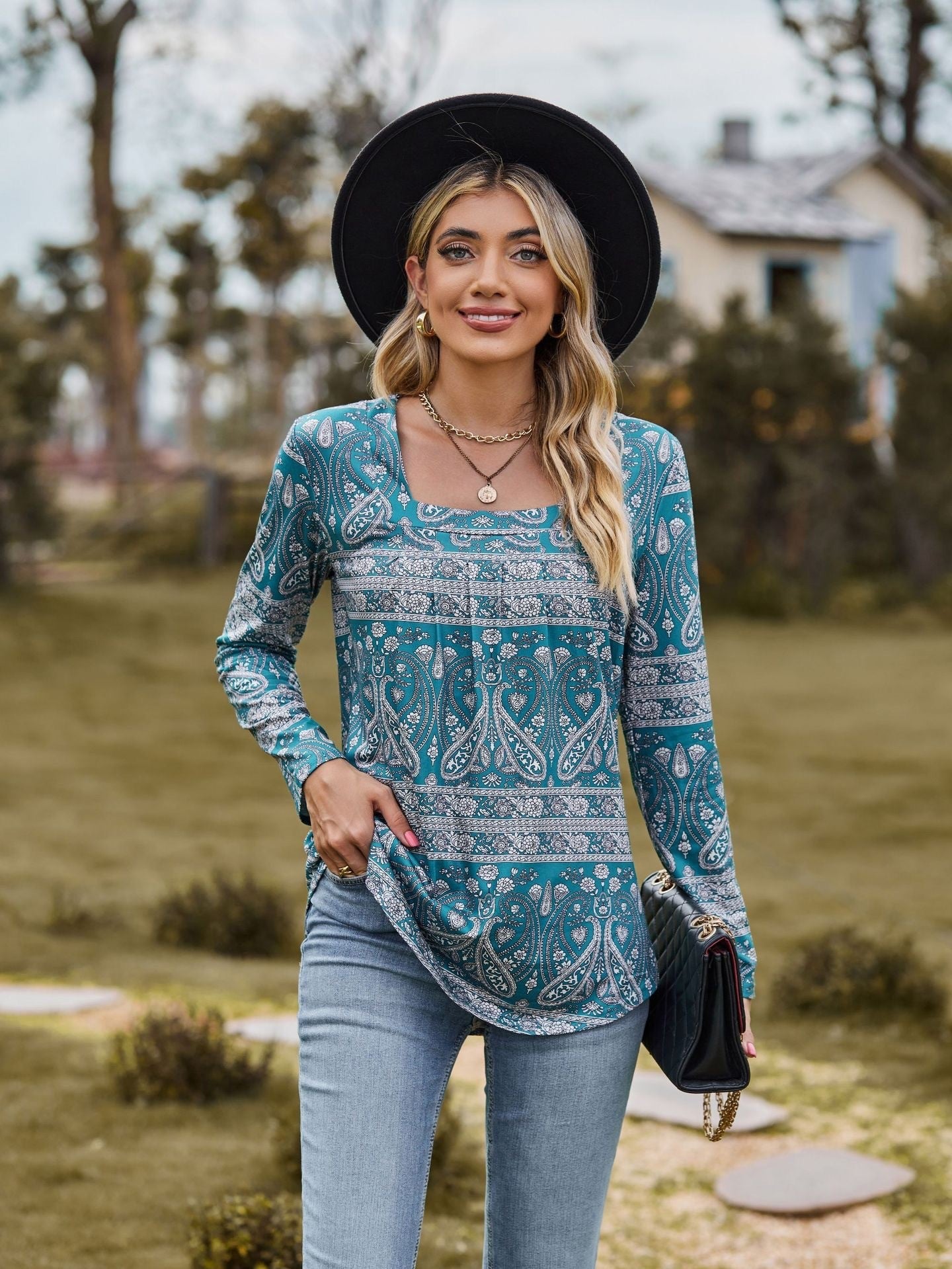 Women's Bohemian Style Ladies Pleated Square Collar Long Sleeve Swallowtail Women's T-shirt