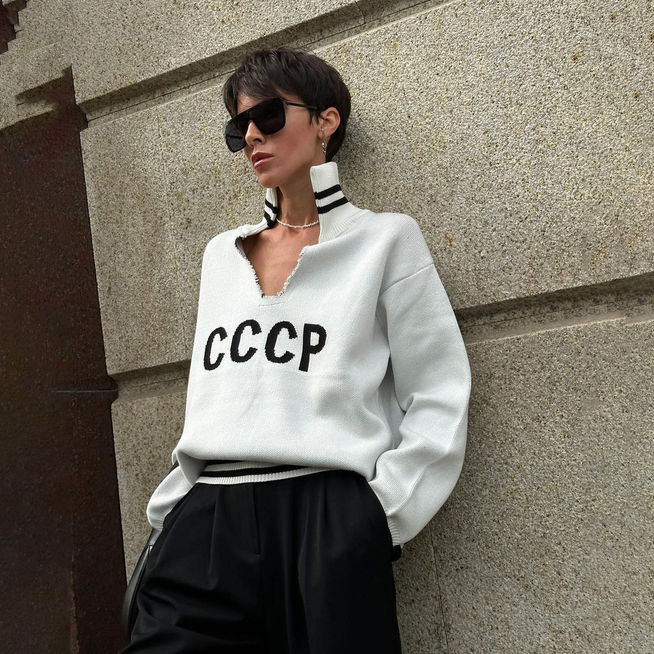 Women's Letter Yarn-dyed Hem Tightening Soft Glutinous Lapel Sweaters