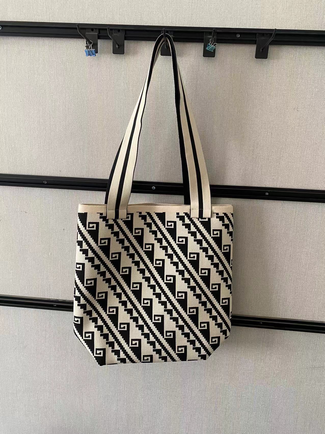 Women's Design Knitted Large Capacity For Street Tote Bags