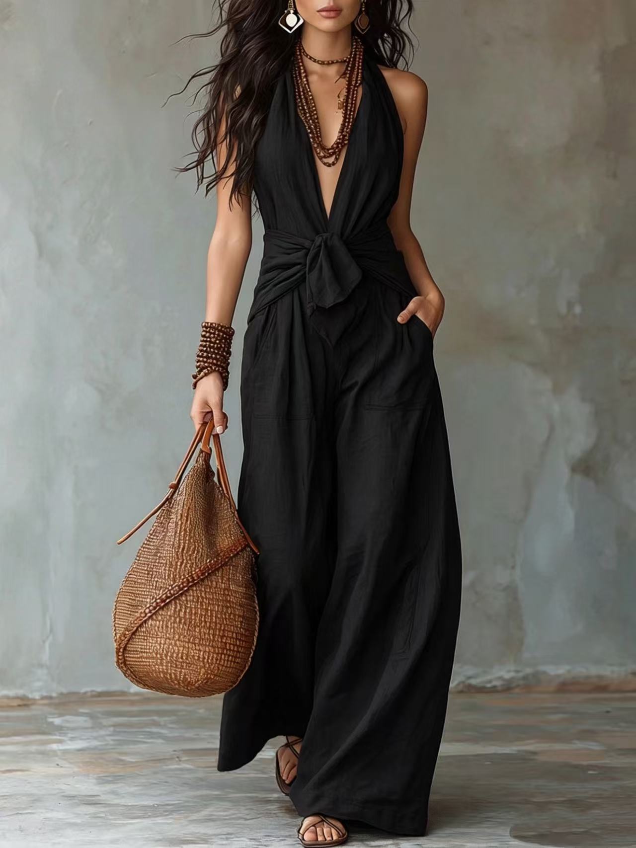 New Women's Elegant Sleeveless Halter Waist Women's Jumpsuit/clothing