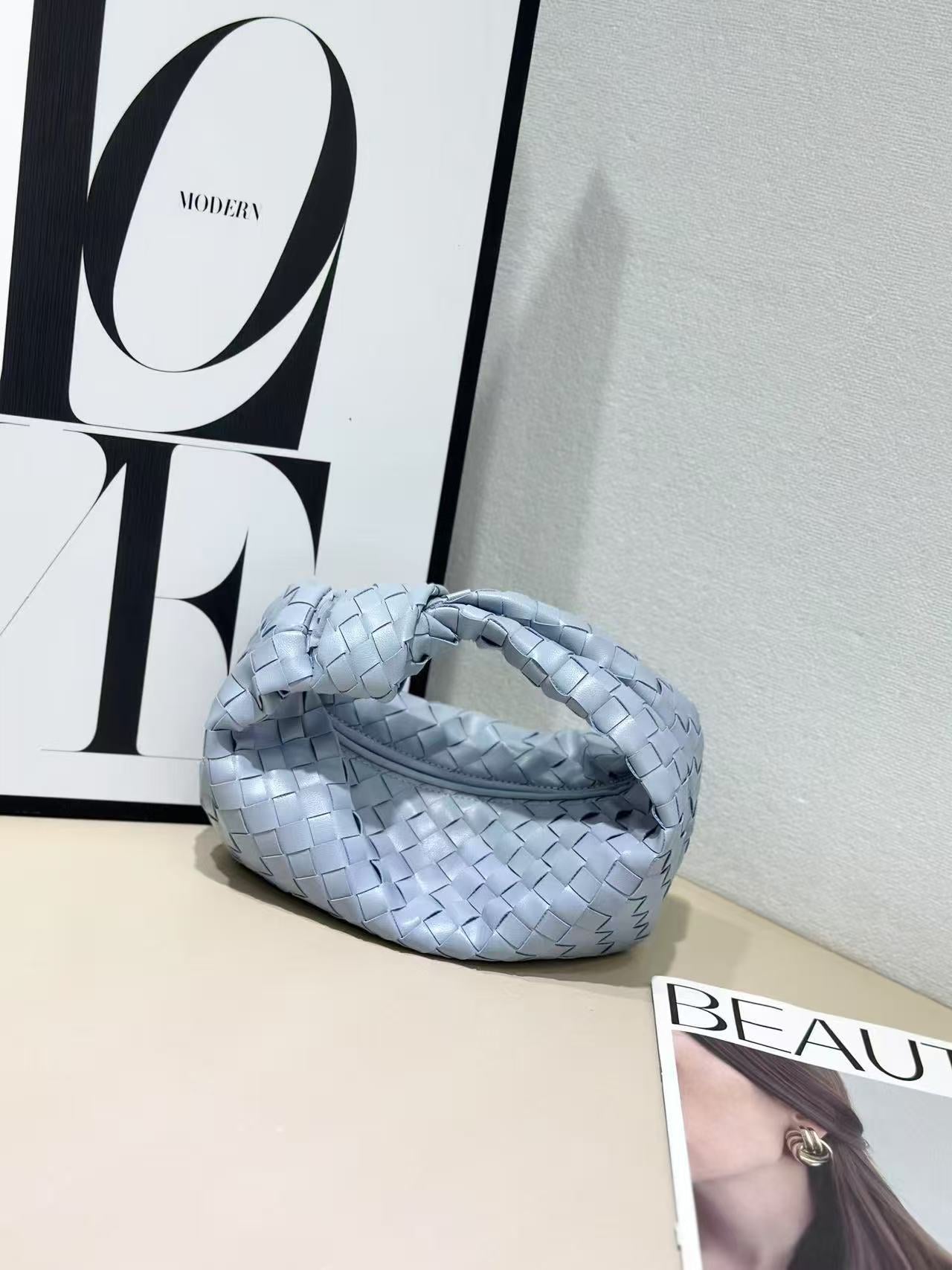 Creative Women's Hand-woven Dumplings Underarm Cowhide Handbags