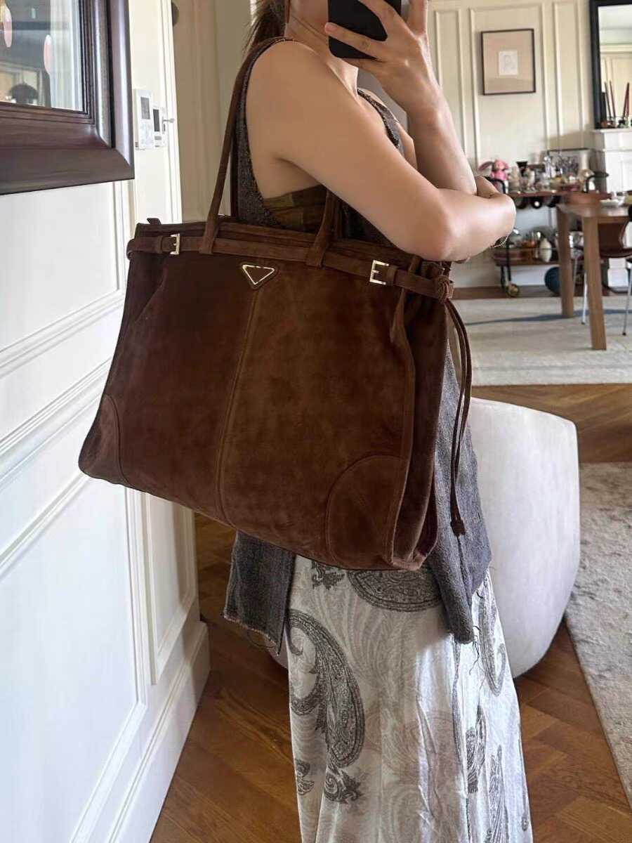 Elegant Fashionable Suede Design One Underarm Tote Bags