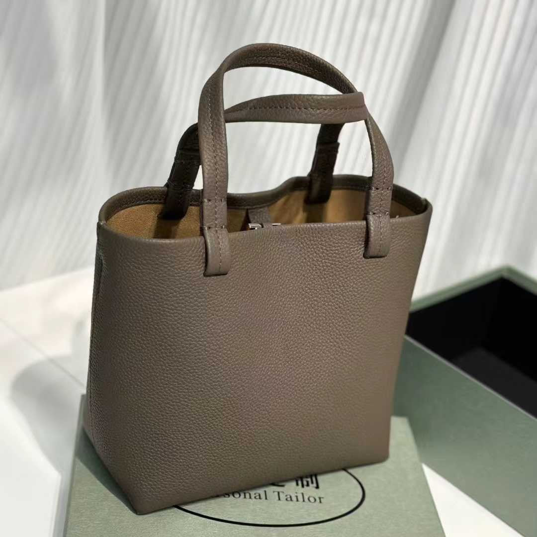 New Cool Popular Cowhide Simple Style Crossbody Bags