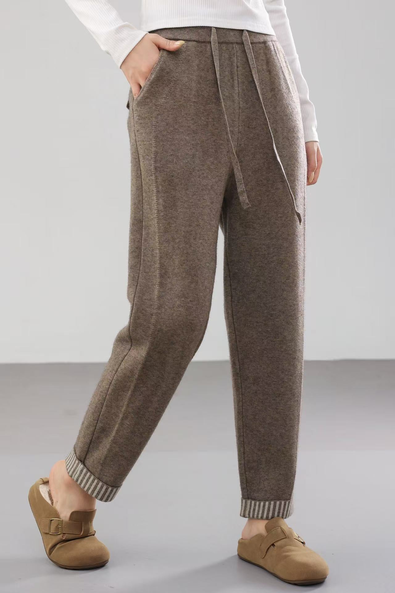 Women's Strand Thickening Tapered Air Layer Flanging Contrast Color Casual Pants
