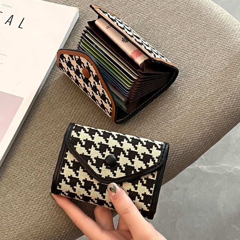 Women's Classic Slouchy Style Exquisite Design Card Holder