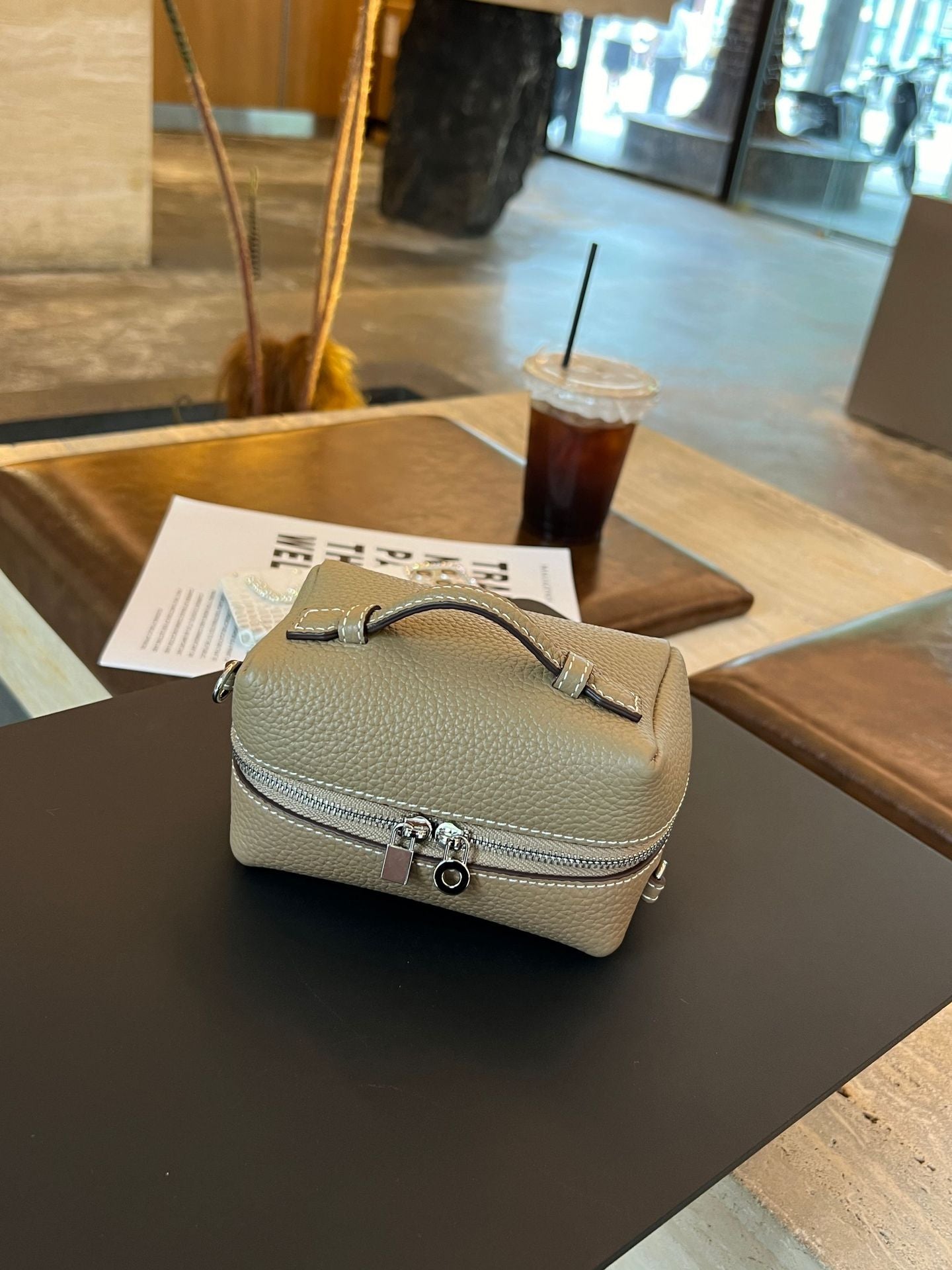 Women's Layer Cowhide Lunch Box Advanced Texture Bags