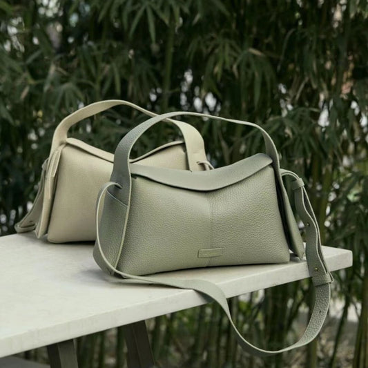 Women's Hanging Series Medium Roof Designer Model First Layer Crossbody Bags