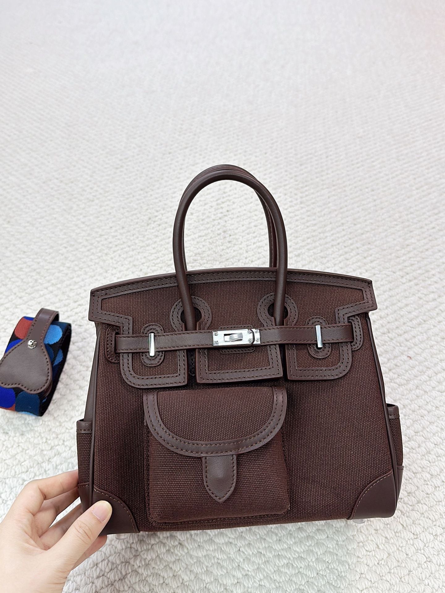 Unique Canvas With Cowhide Pocket Fashion Handbags