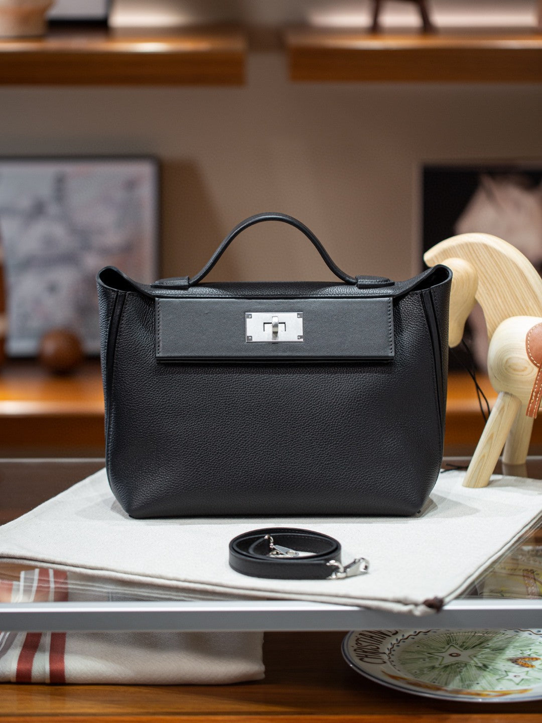 Version Original Cowhide All-steel Hardware Brushed Edge Crossbody Bags