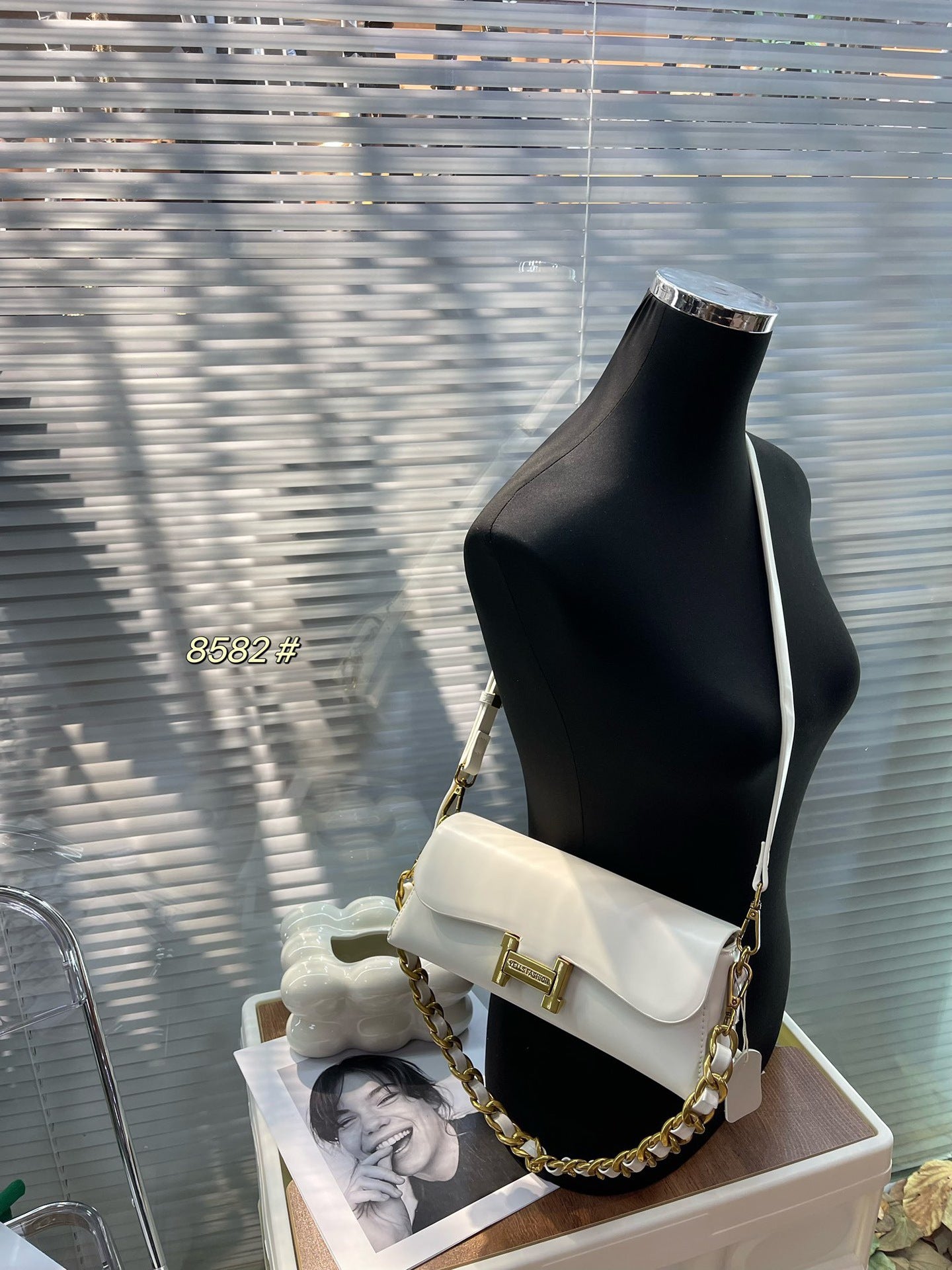 Women's Retro Chain Underarm High Sense Commute Armpit Bags