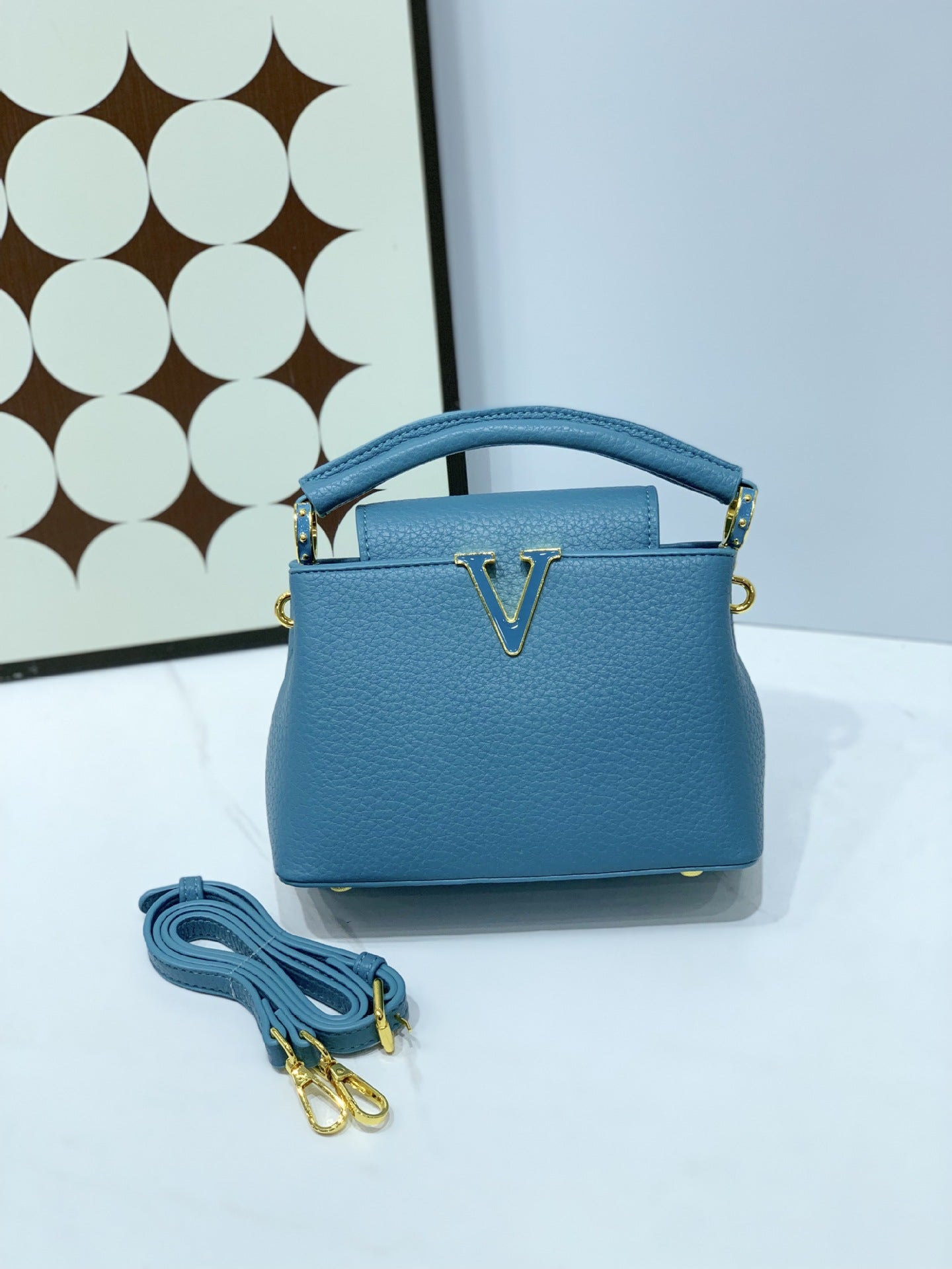 Women's Trendy Simplicity V-shaped Portable Fashionable Lychee Crossbody Bags