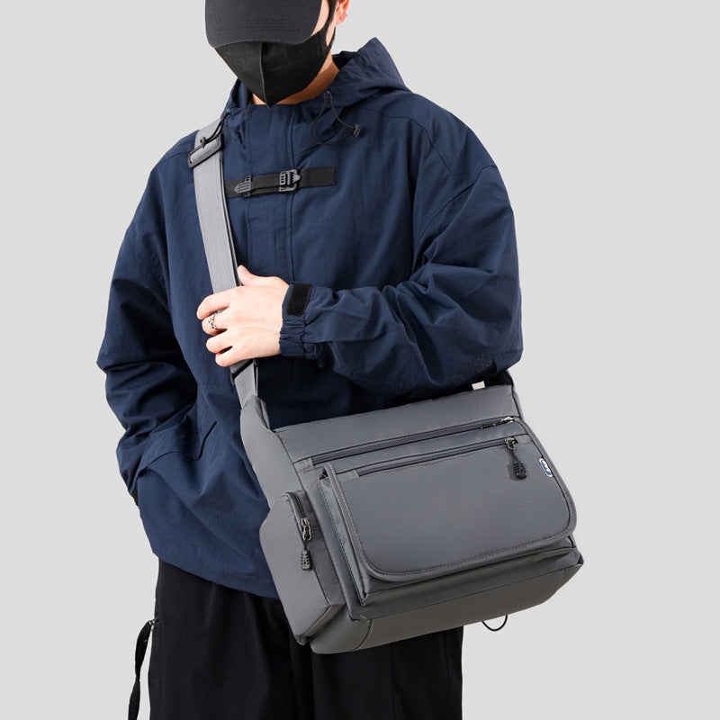 Men's Versatile Innovative Stylish Charming Outing Men's Messenger Bags