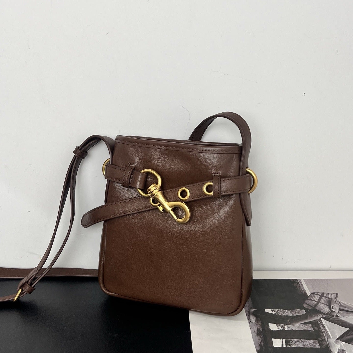 Comfortable Women's Mobile Genuine Leather Commuter Bags