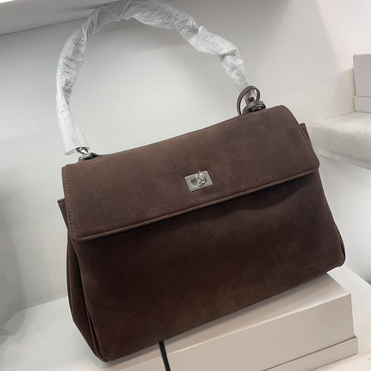 Soft Cowhide Neutral Fashionable Loose Big Bags