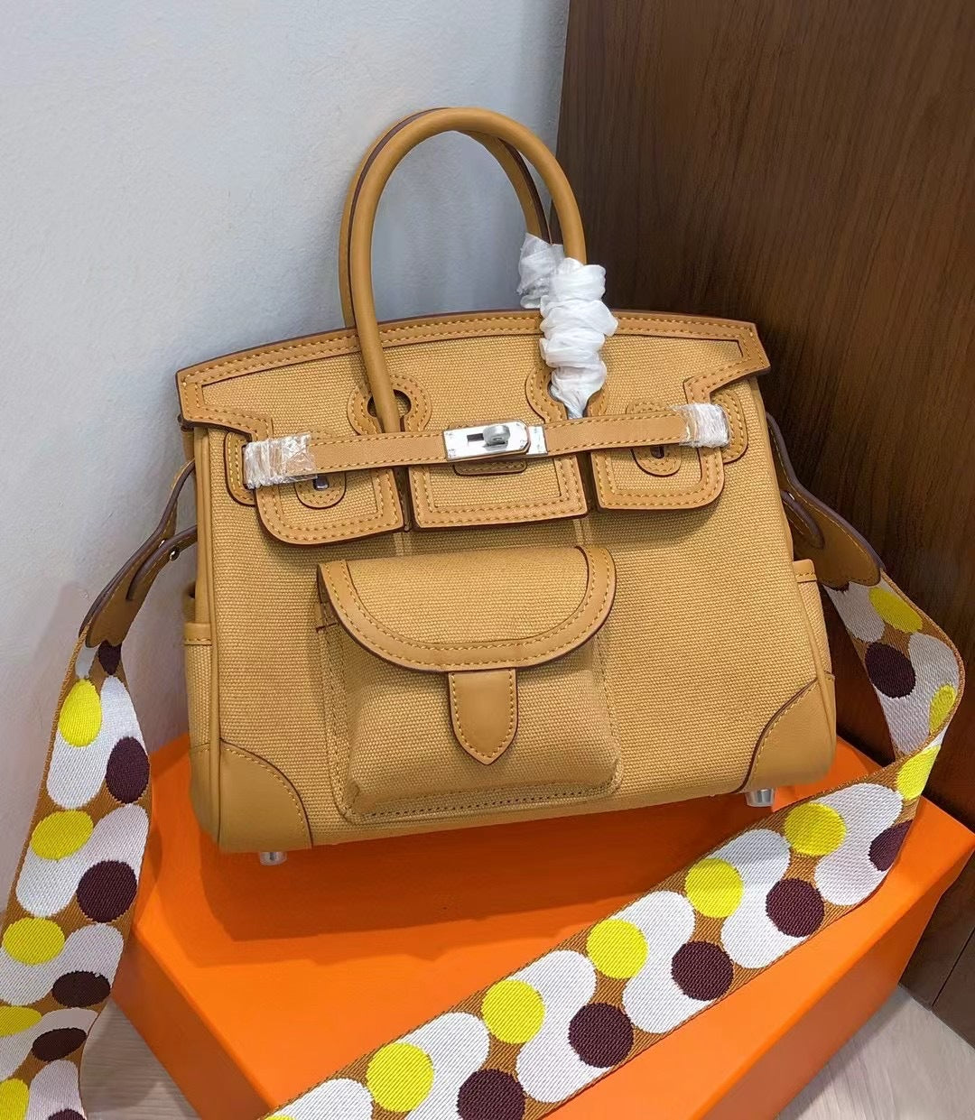 Design High Fashion Canvas With Cowhide Handbags