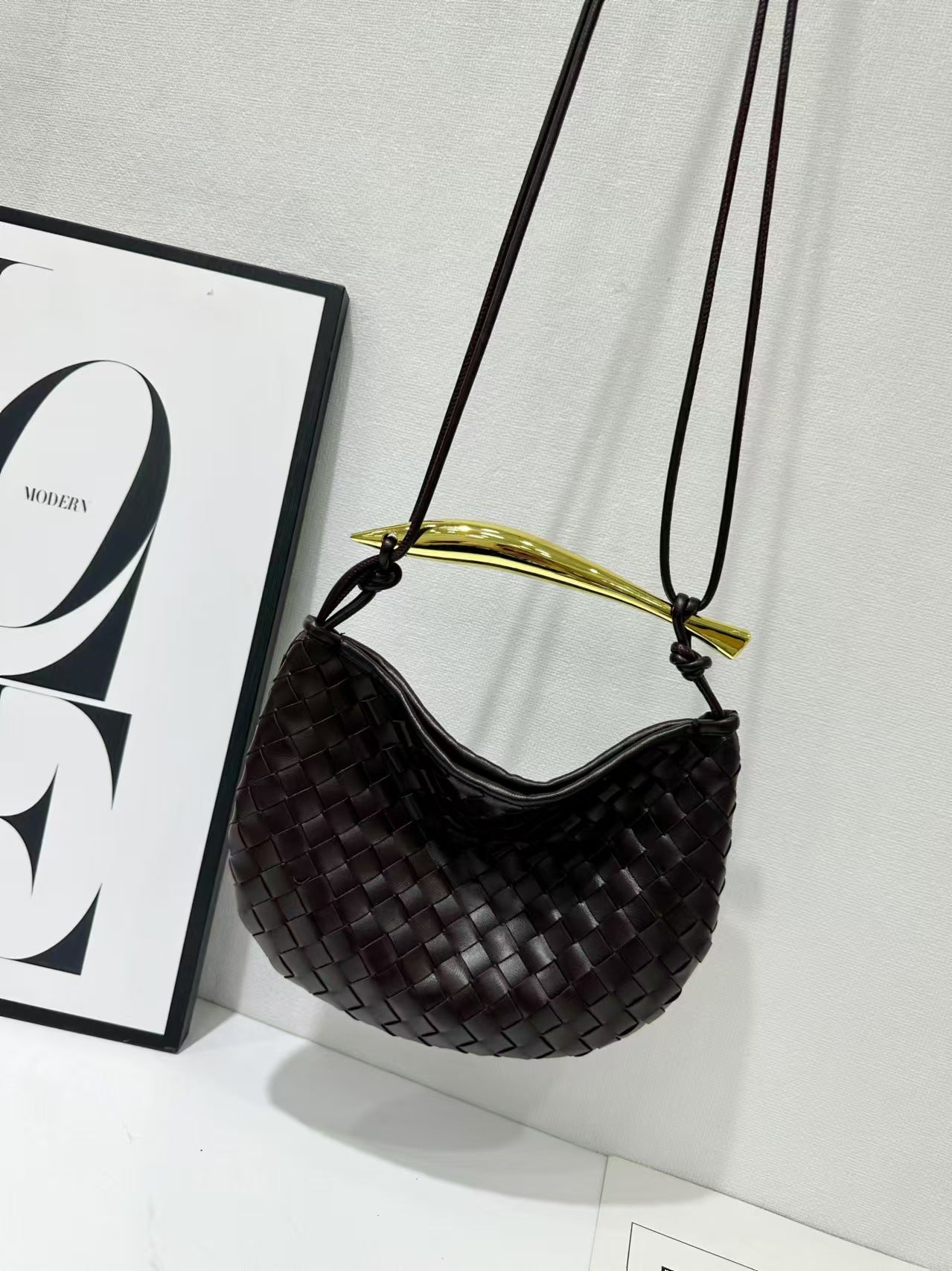 Women's Woven Genuine Leather High-grade Design Hand Metal Evening Bags