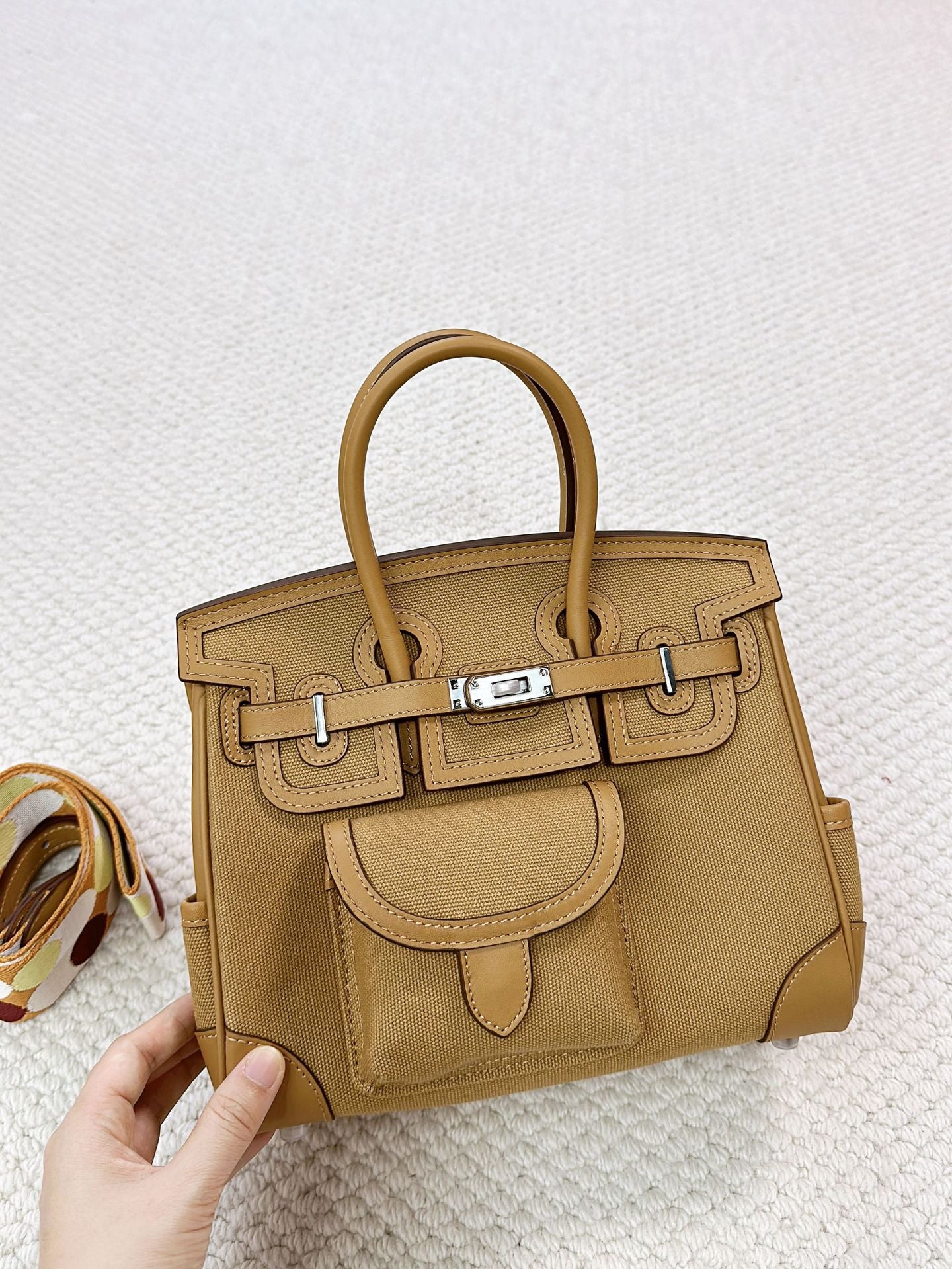 Unique Canvas With Cowhide Pocket Fashion Handbags