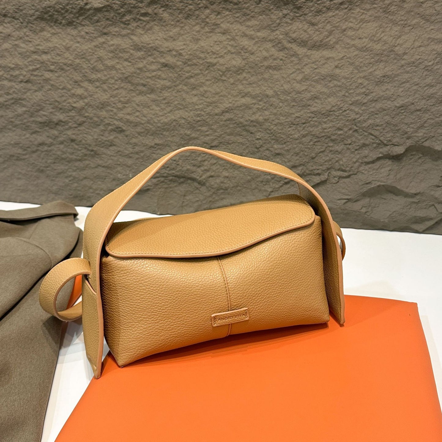 Glamorous Luxury Commuter Ear Hanging Pillow Handbags