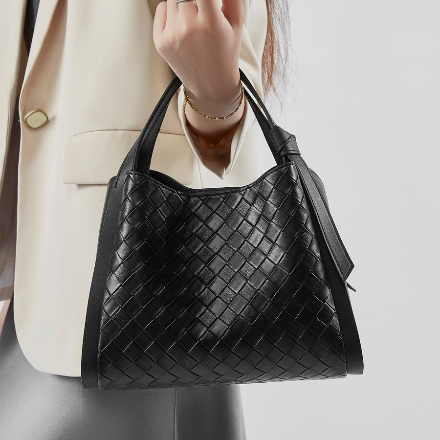 Women's High-grade Cowhide Fashion Genuine Leather Embossed Bags