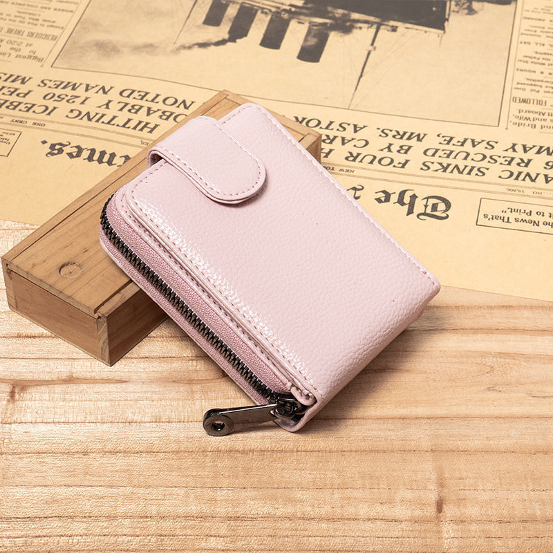 Men's License Authentic Leather Tactile Feel Integrated Personalized Card Holder