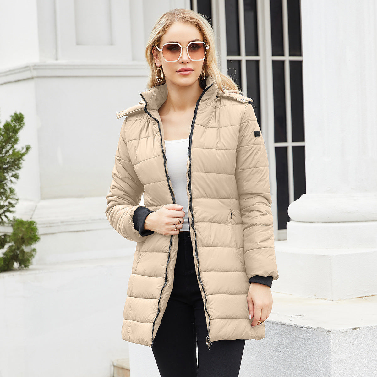 Women's Waterproof Detachable Hat Long Sleeve Parka Coats
