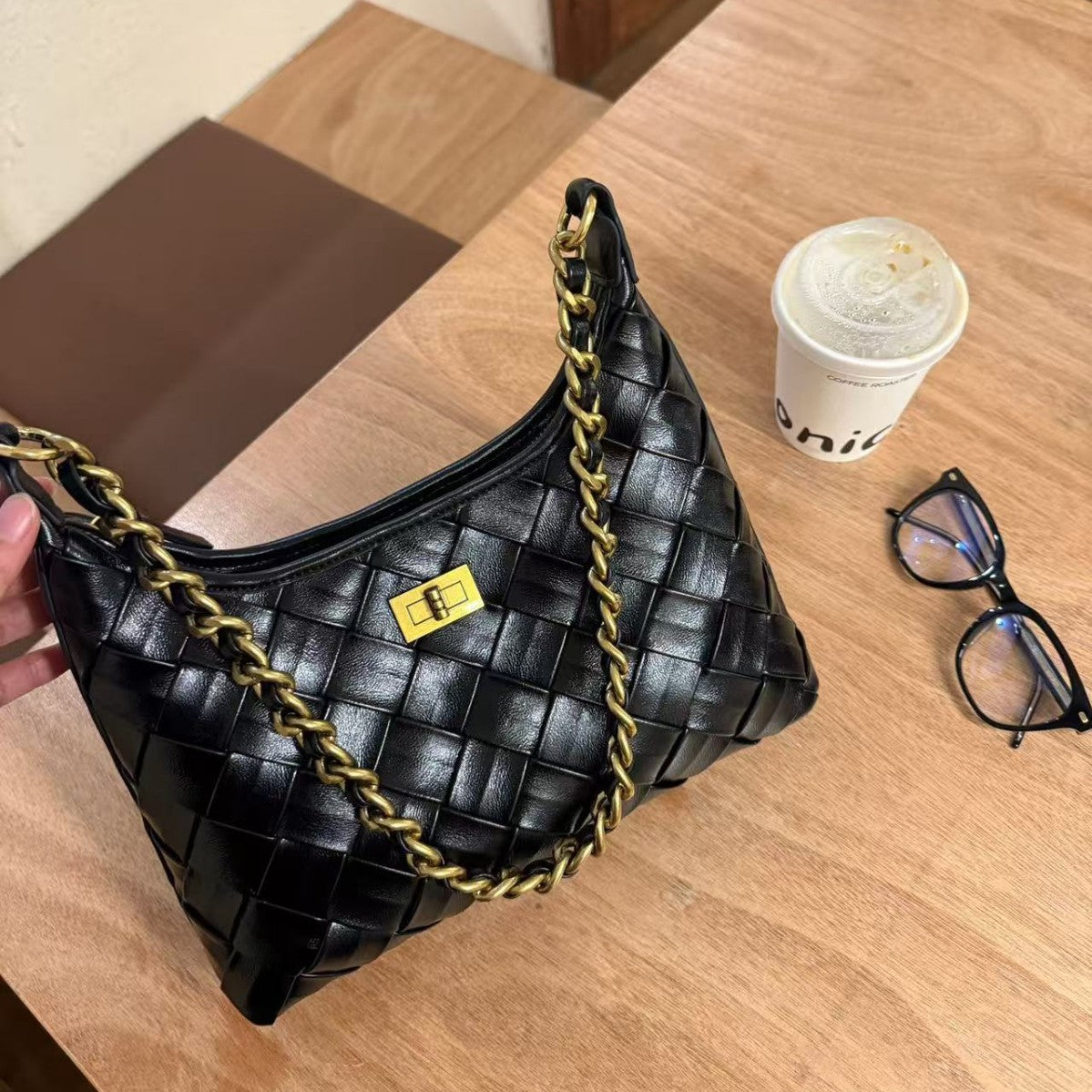 Attractive Classy Hand-woven Chain Underarm Retro Handbags