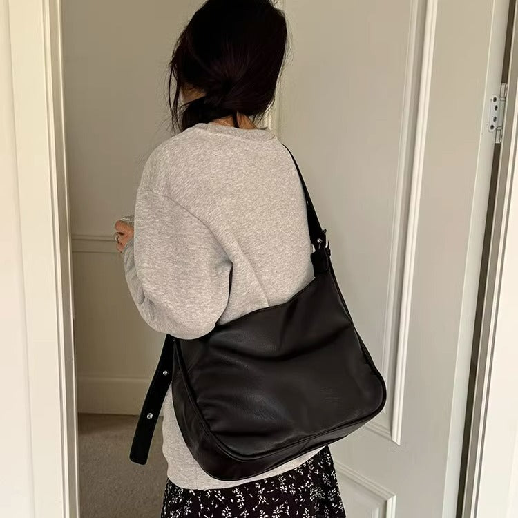Women's Large Capacity Fashionable Retro Fashion Wide Crossbody Bags