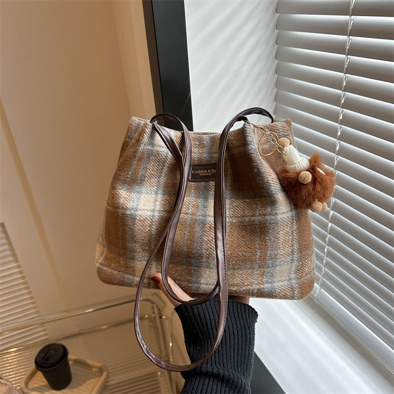 Women's Woolen Portable Winter Large Capacity Support Tote Bags