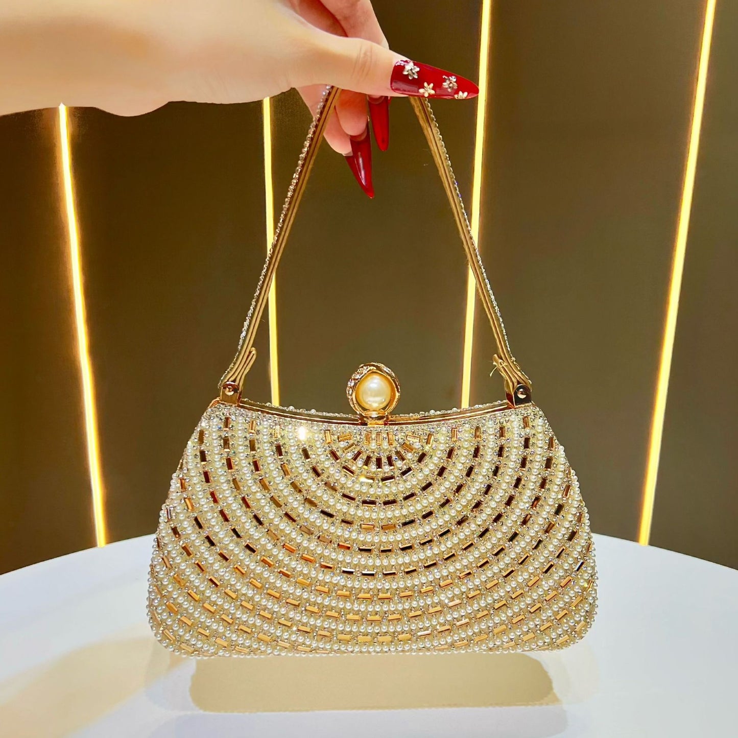 Women's Retro Beautiful Pearl Full Diamond Fashion Evening Bags