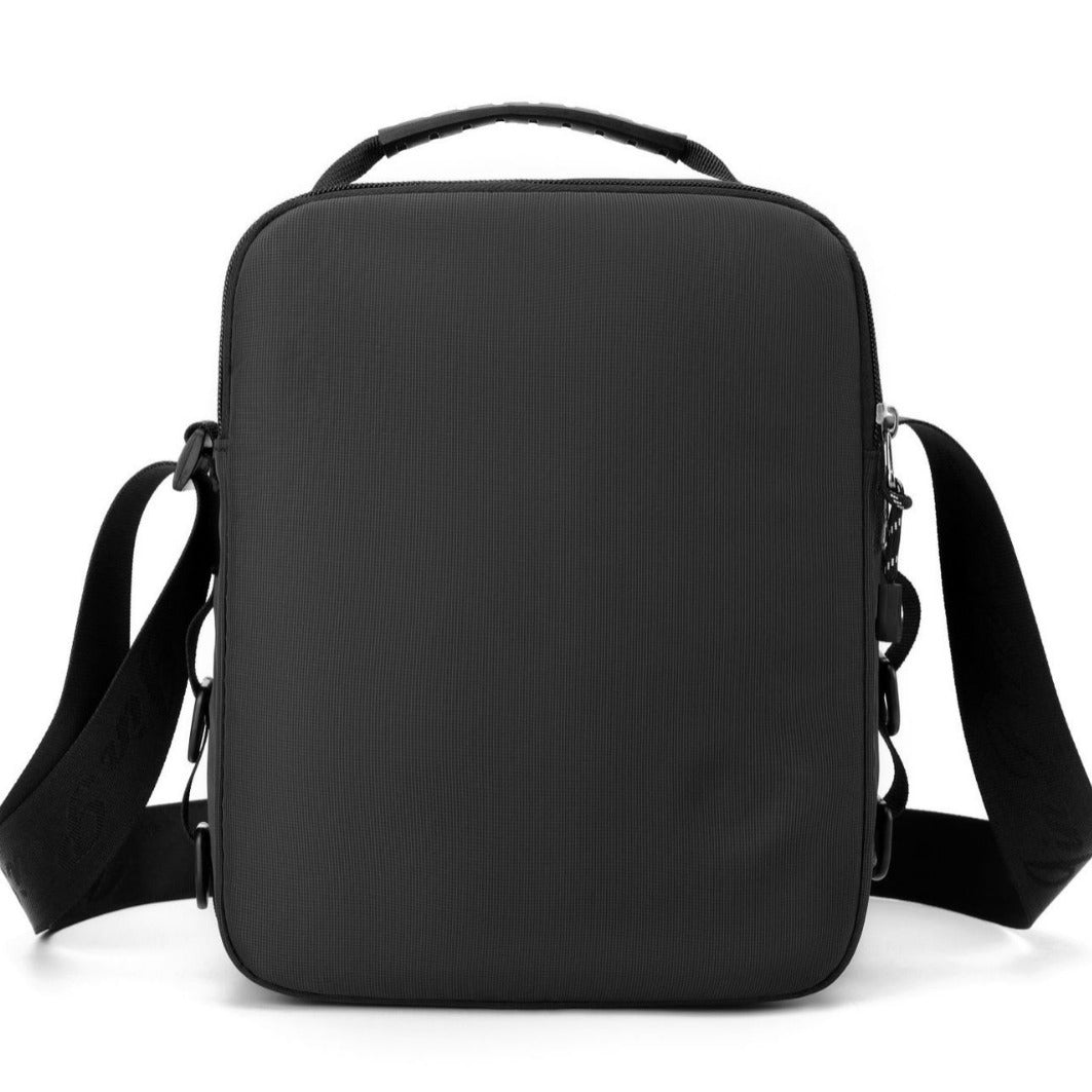 Men's Simple Fashion City Large Capacity Waterproof Men's Shoulder Bags